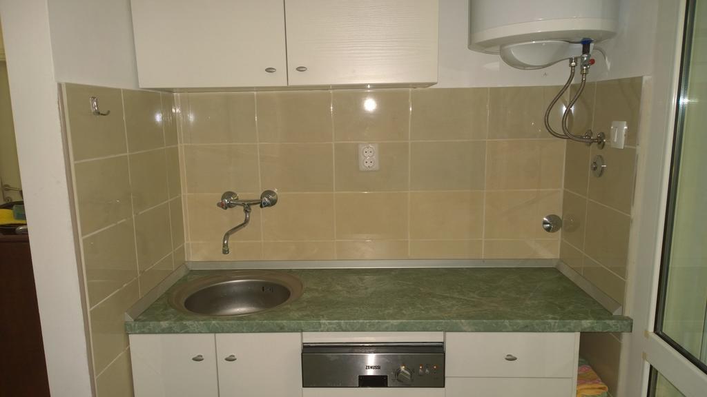 Holiday Home Momcilovic مالينسكا الغرفة الصورة