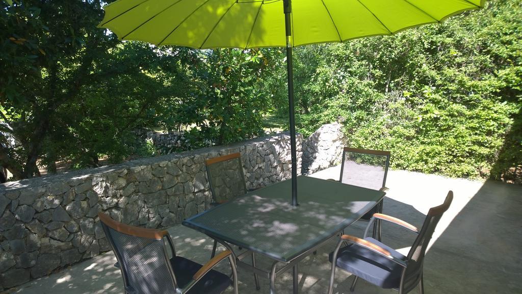 Holiday Home Momcilovic مالينسكا الغرفة الصورة