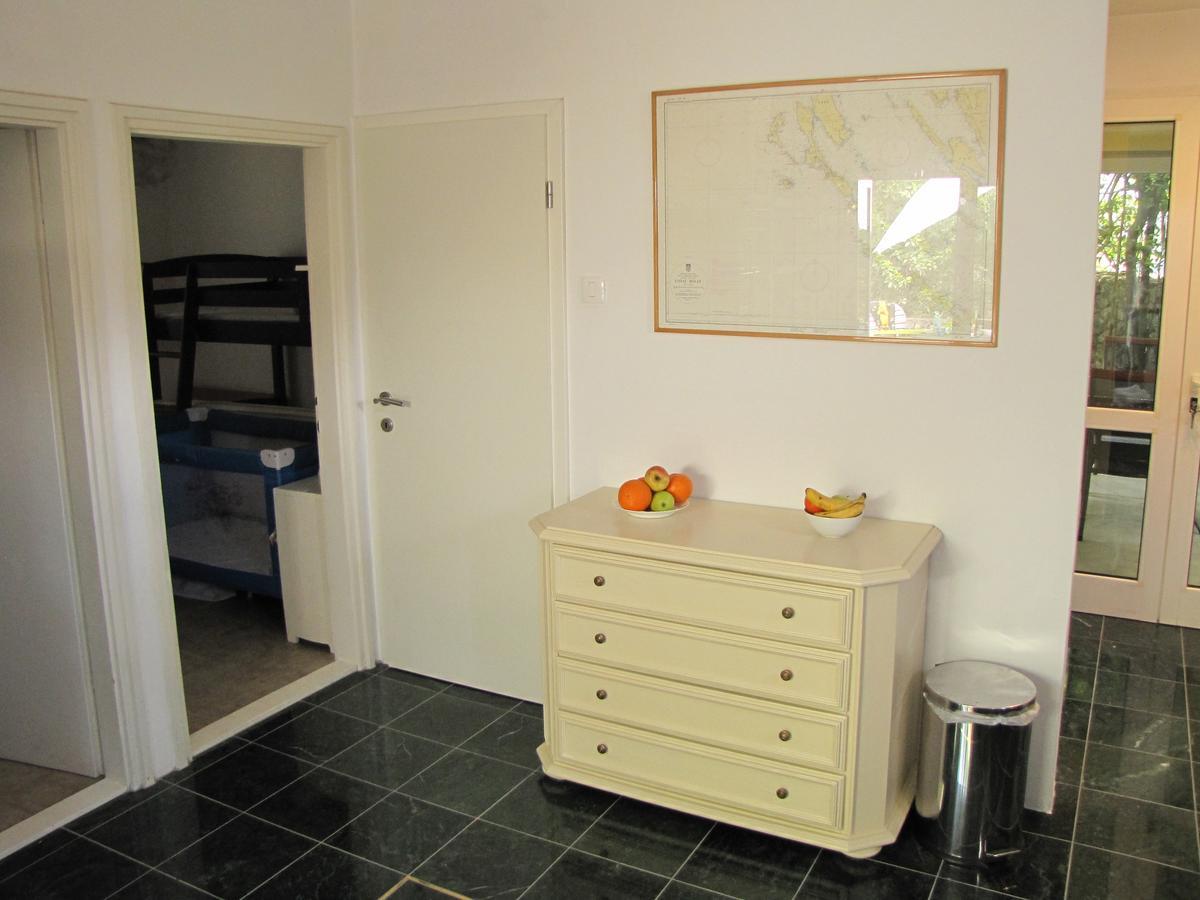 Holiday Home Momcilovic مالينسكا المظهر الخارجي الصورة