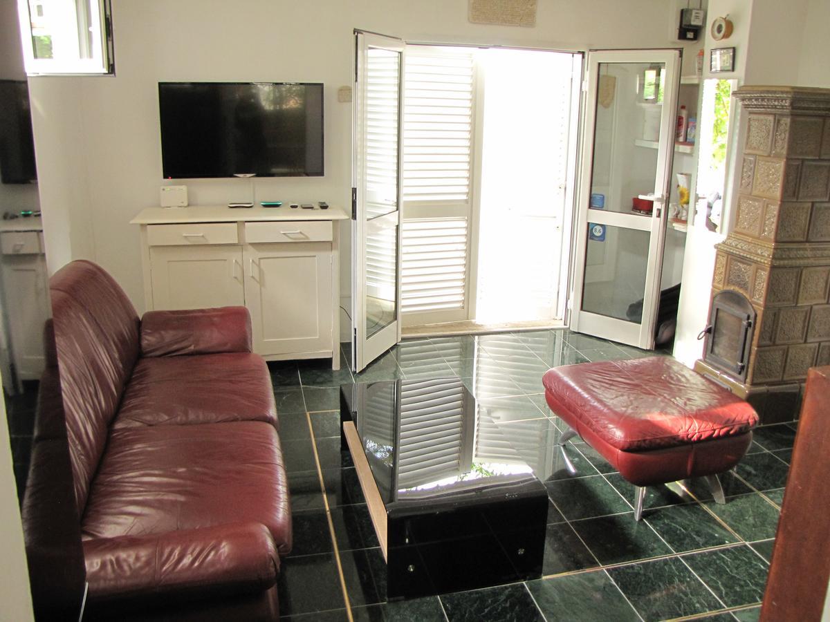 Holiday Home Momcilovic مالينسكا المظهر الخارجي الصورة